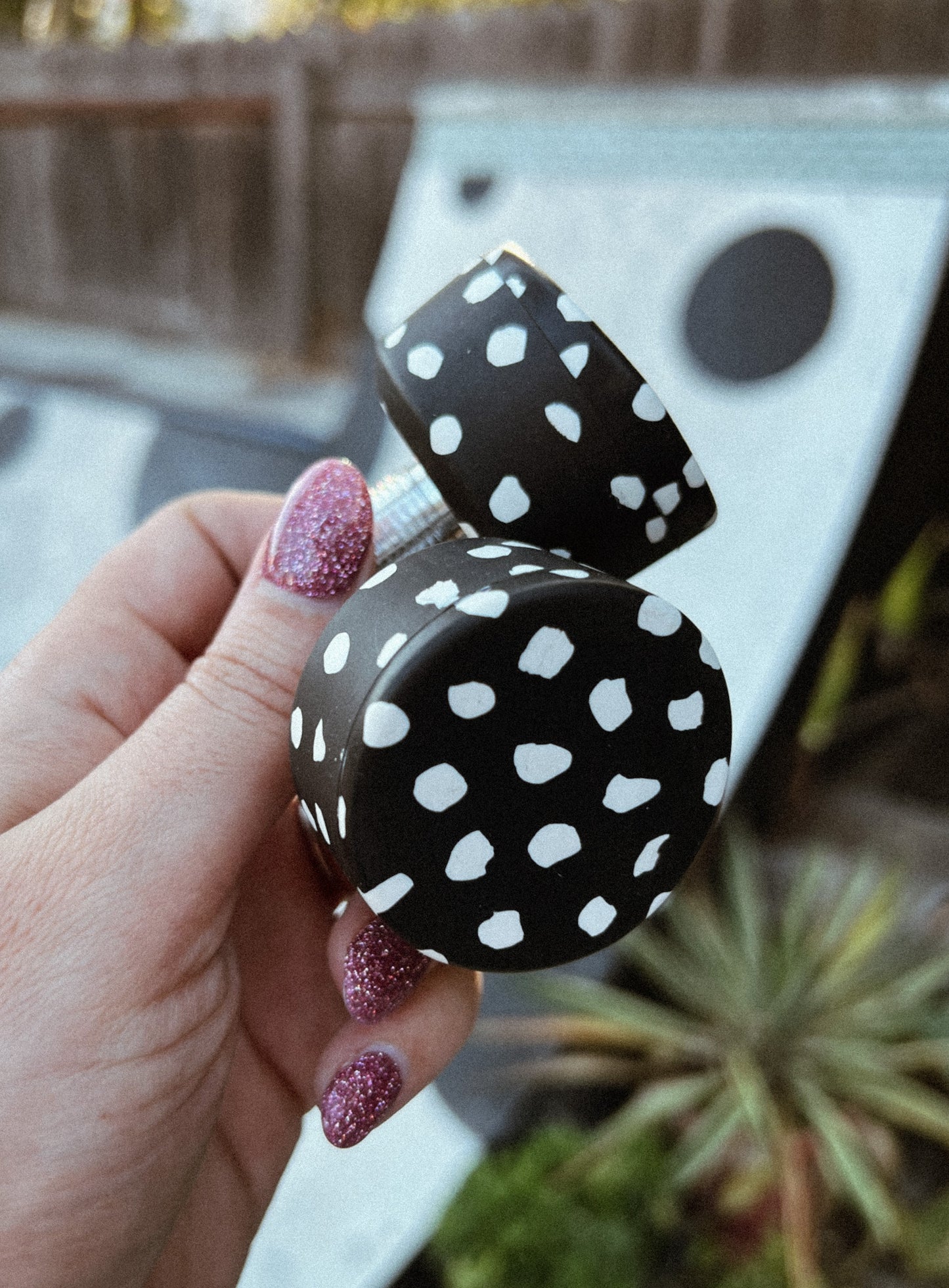 Black & White Spotted Toe Stops